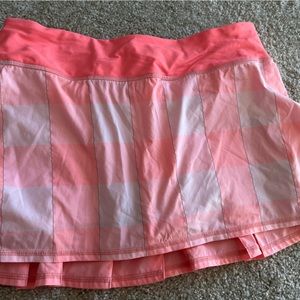 Lululemon running skirt size 8.